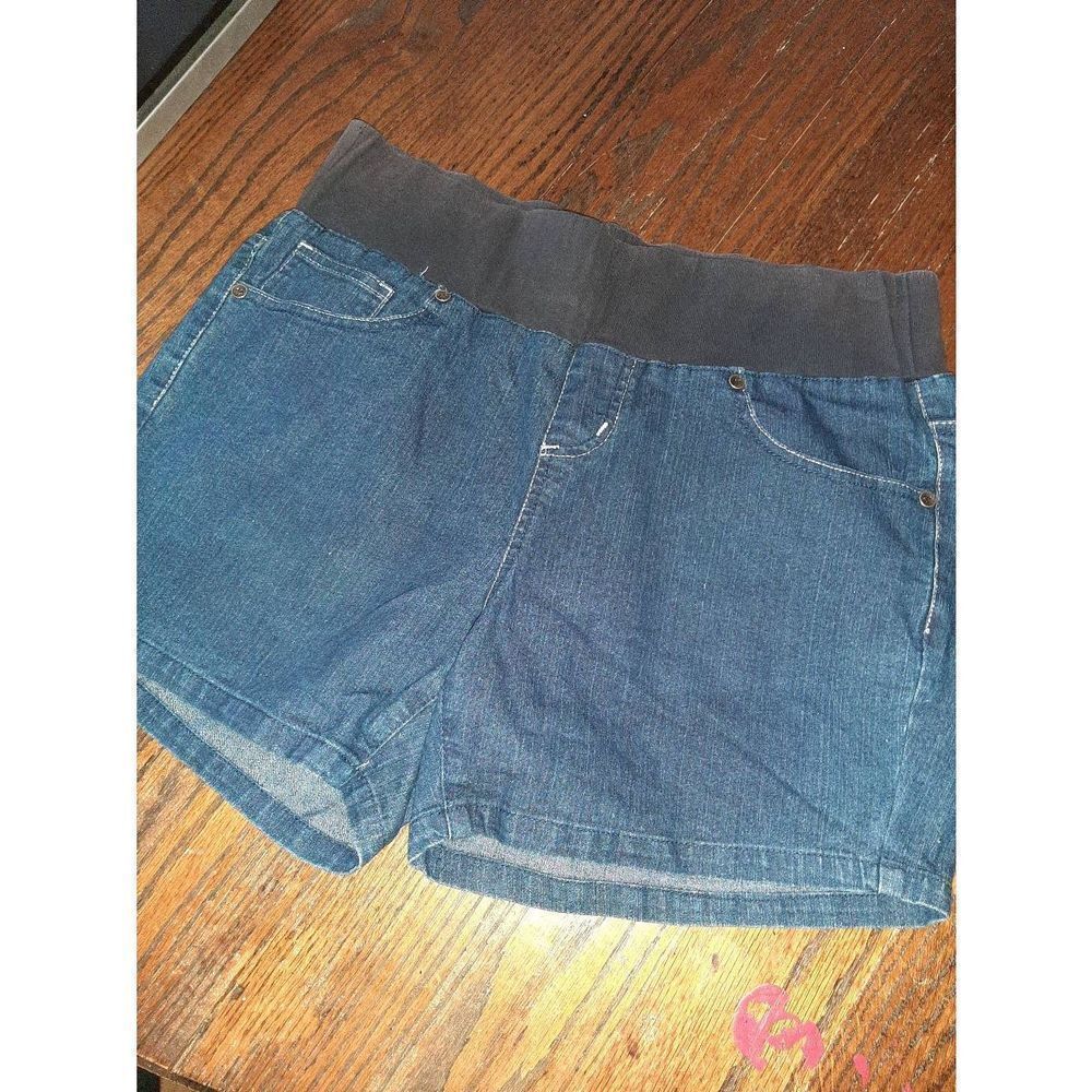 XL Maternity Karen T Blue Denim Mid Rise Blue Jean Maternity Shorts Embellished